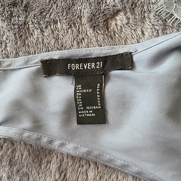 Satin top - Picture 3 of 3